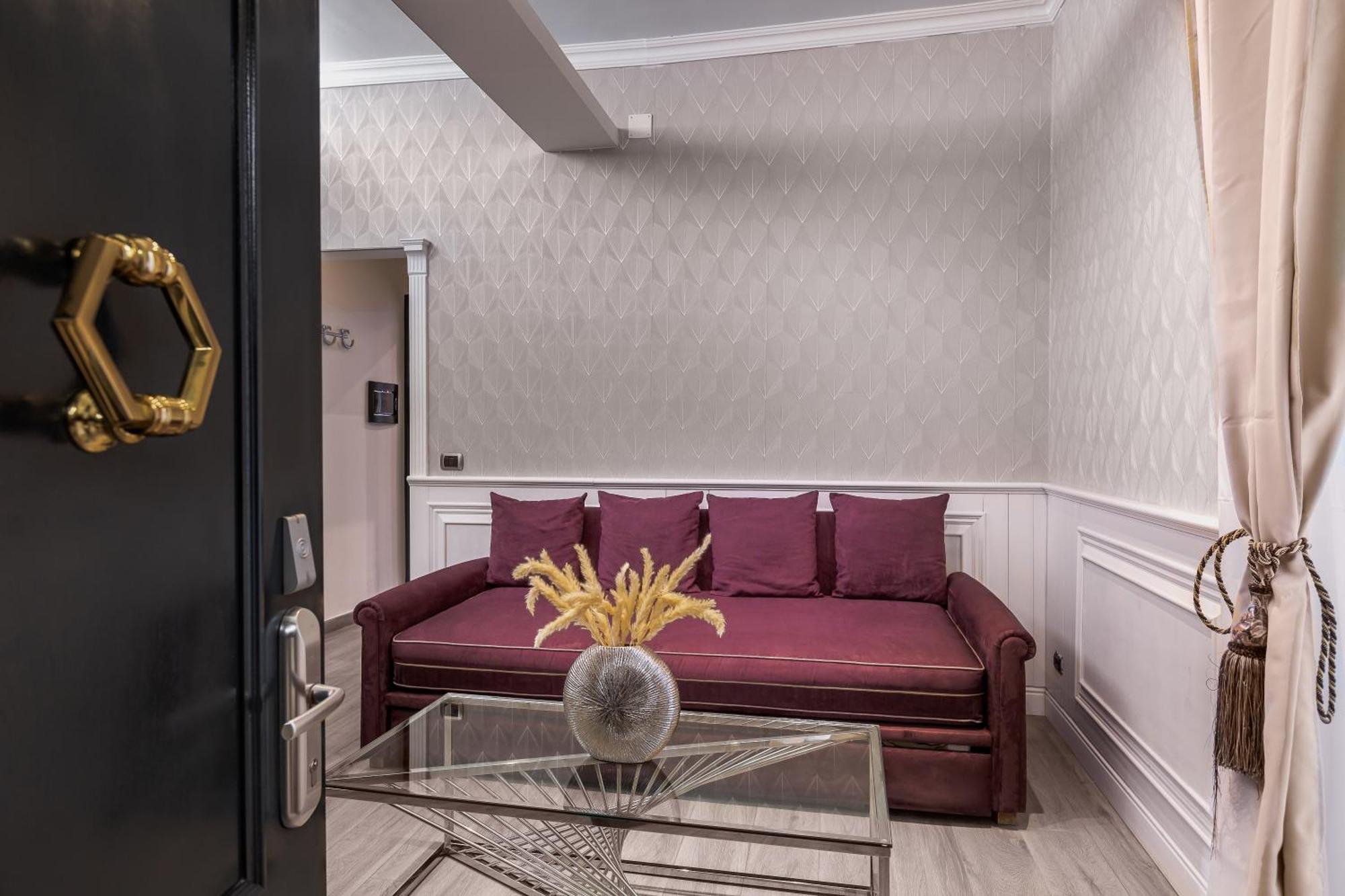 Daphne Luxury Rome